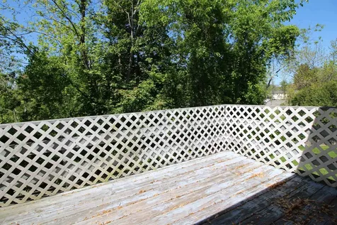 84 Franklin Street Derry NH 03038