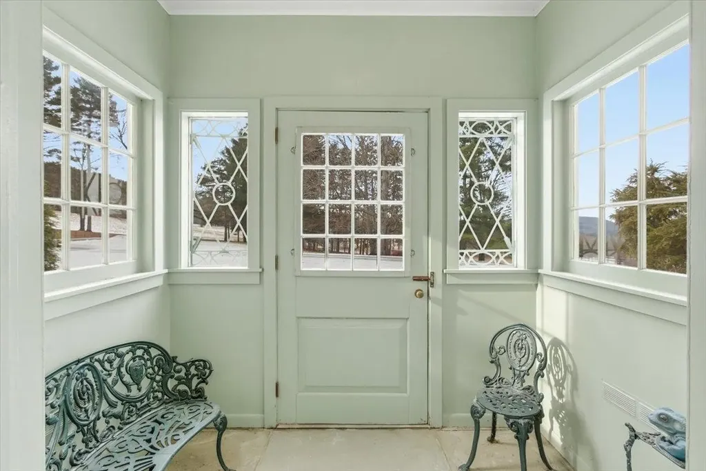 1086 West Road Bennington VT 05201