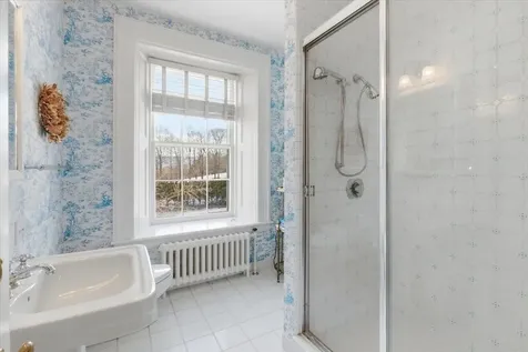 1086 West Road Bennington VT 05201