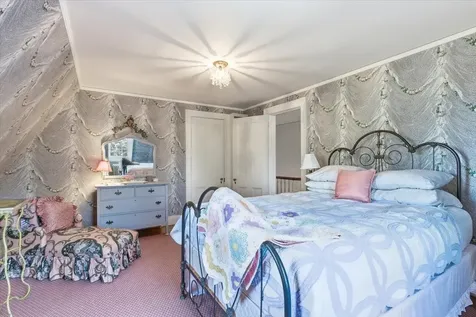 1086 West Road Bennington VT 05201