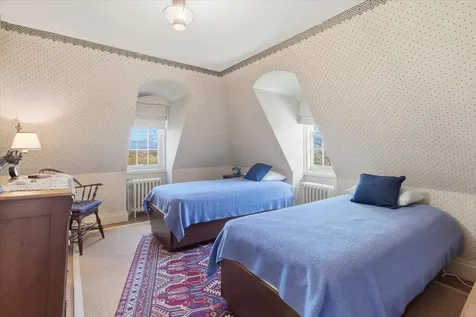 1086 West Road Bennington VT 05201