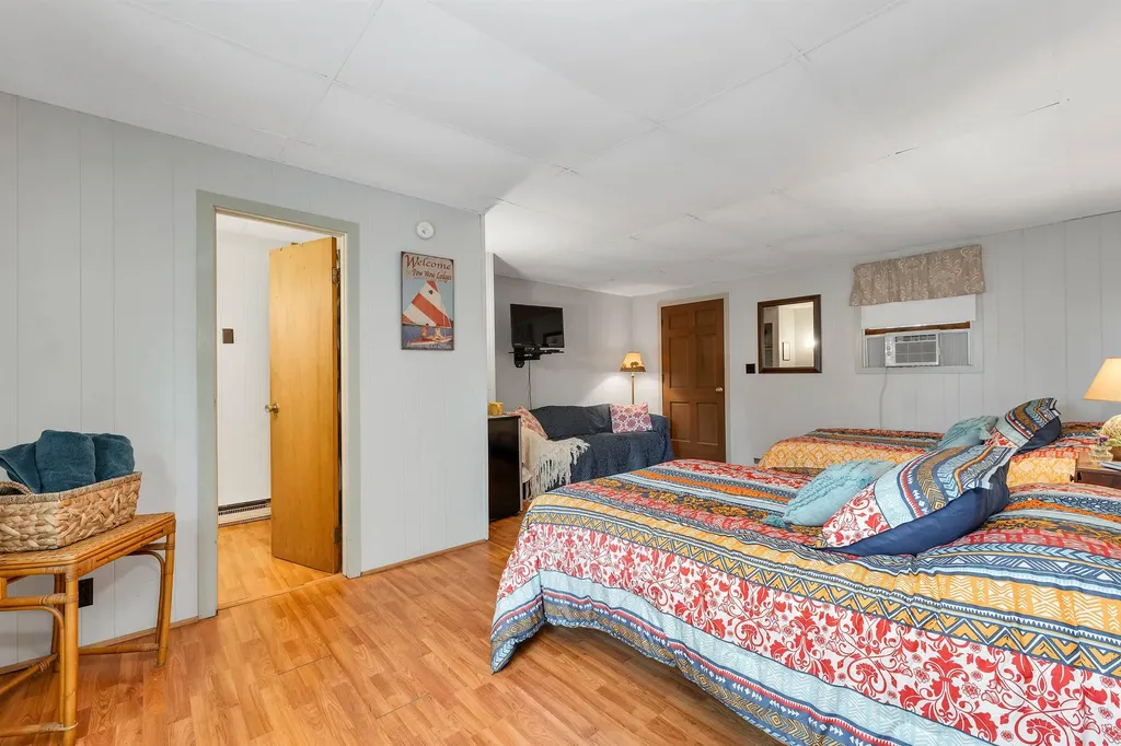 19 Governor Wentworth Highway Tuftonboro NH 03853