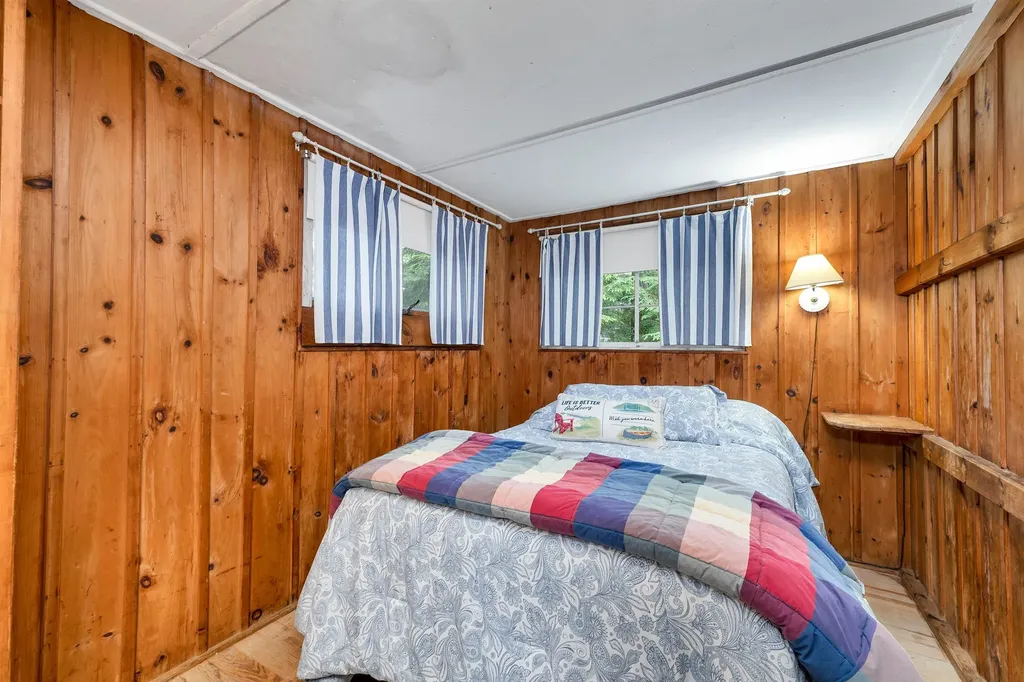 19 Governor Wentworth Highway Tuftonboro NH 03853