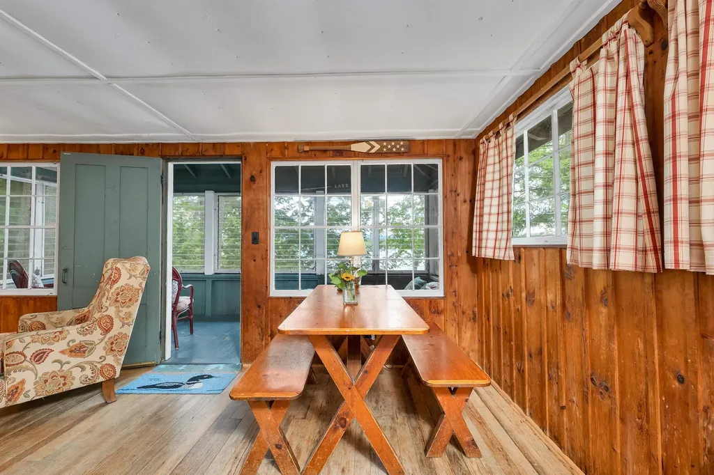 19 Governor Wentworth Highway Tuftonboro NH 03853