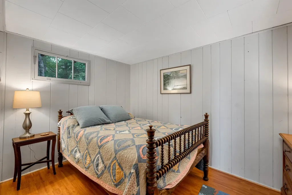 19 Governor Wentworth Highway Tuftonboro NH 03853