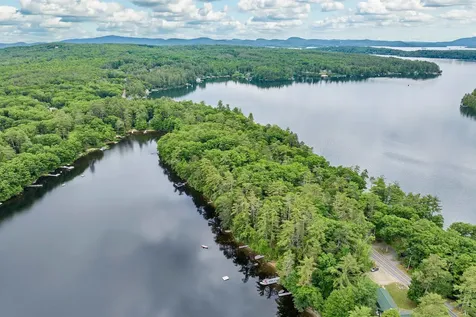 19 Governor Wentworth Highway Tuftonboro NH 03853