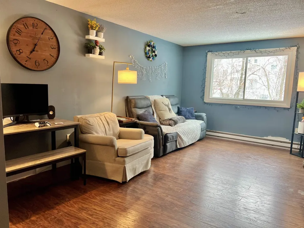 206 Calef Road Manchester NH 03103