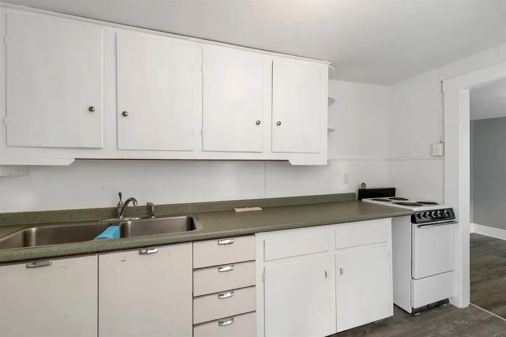 3 Keeble Street Plymouth NH 03264