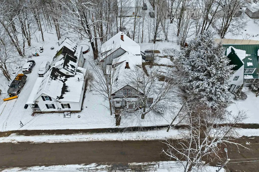 3 Keeble Street Plymouth NH 03264