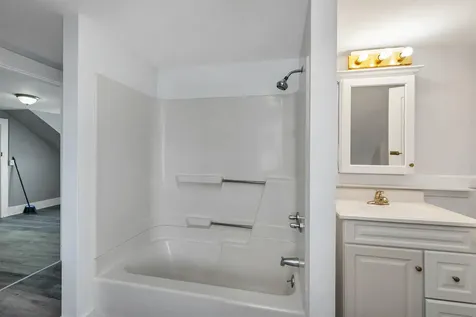 3 Keeble Street Plymouth NH 03264