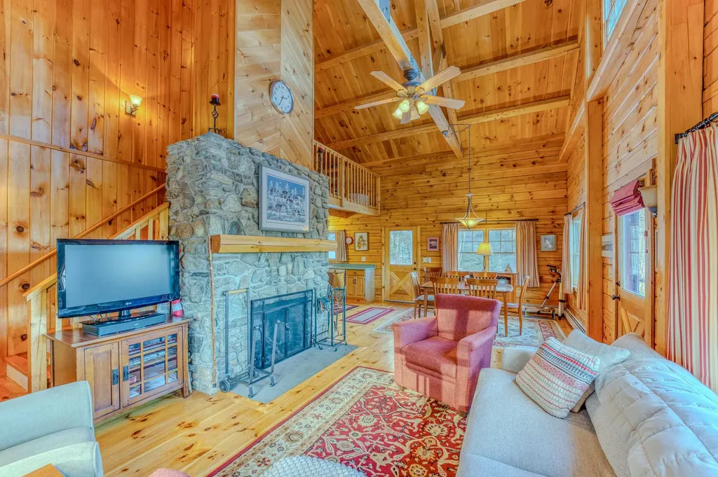 100 Quebec Road Lyman NH 03585