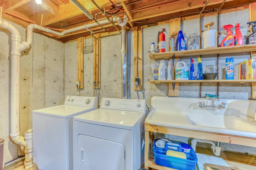 100 Quebec Road Lyman NH 03585