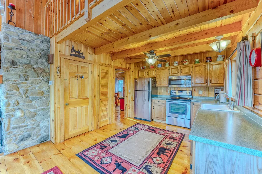 100 Quebec Road Lyman NH 03585