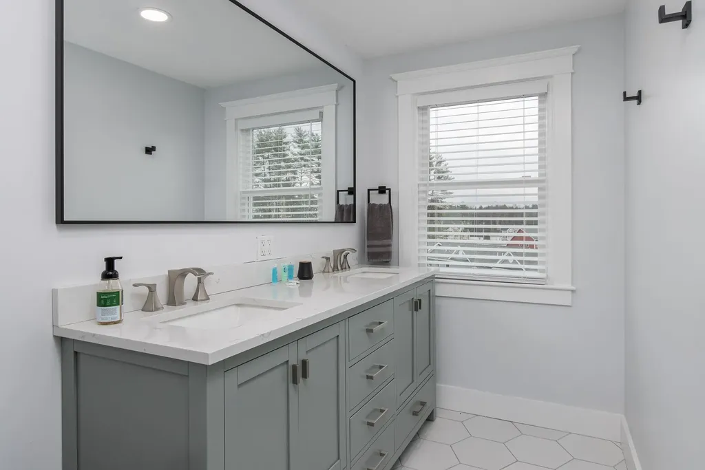 481 Woodlawn Ridge Road Pembroke NH 03275