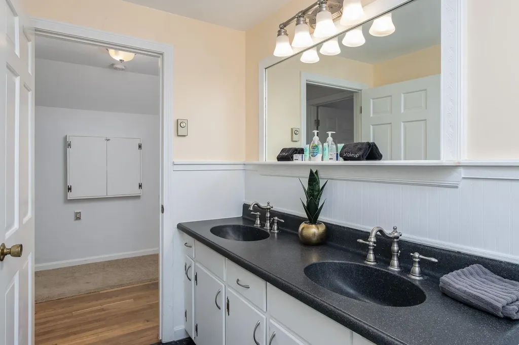 481 Woodlawn Ridge Road Pembroke NH 03275