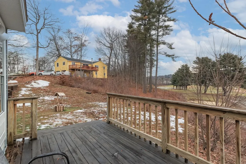 481 Woodlawn Ridge Road Pembroke NH 03275