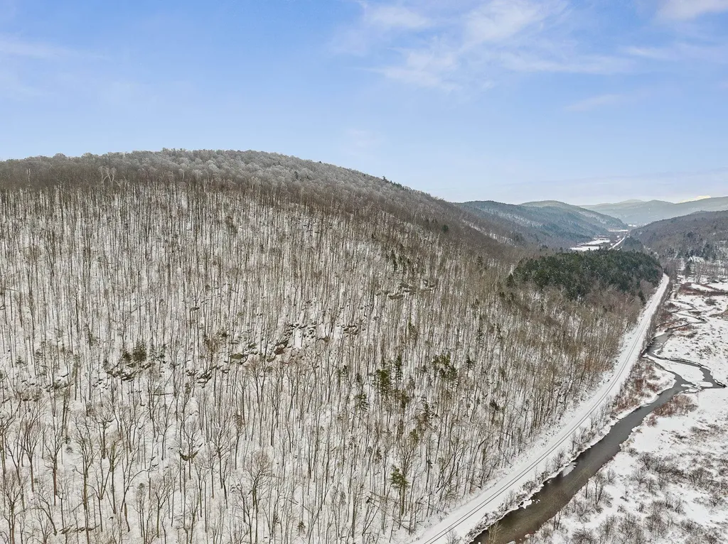 527 Vt 12 A Granville VT 05669