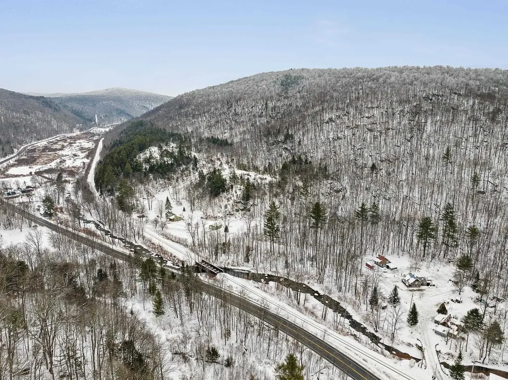 527 Vt 12 A Granville VT 05669