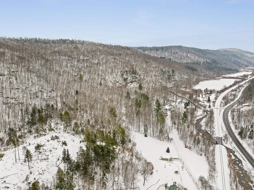 527 Vt 12 A Granville VT 05669