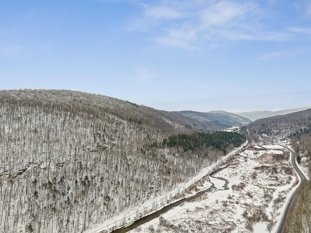 527 Vt 12 A Granville VT 05669