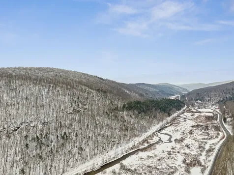 527 Vt 12 A Granville VT 05669