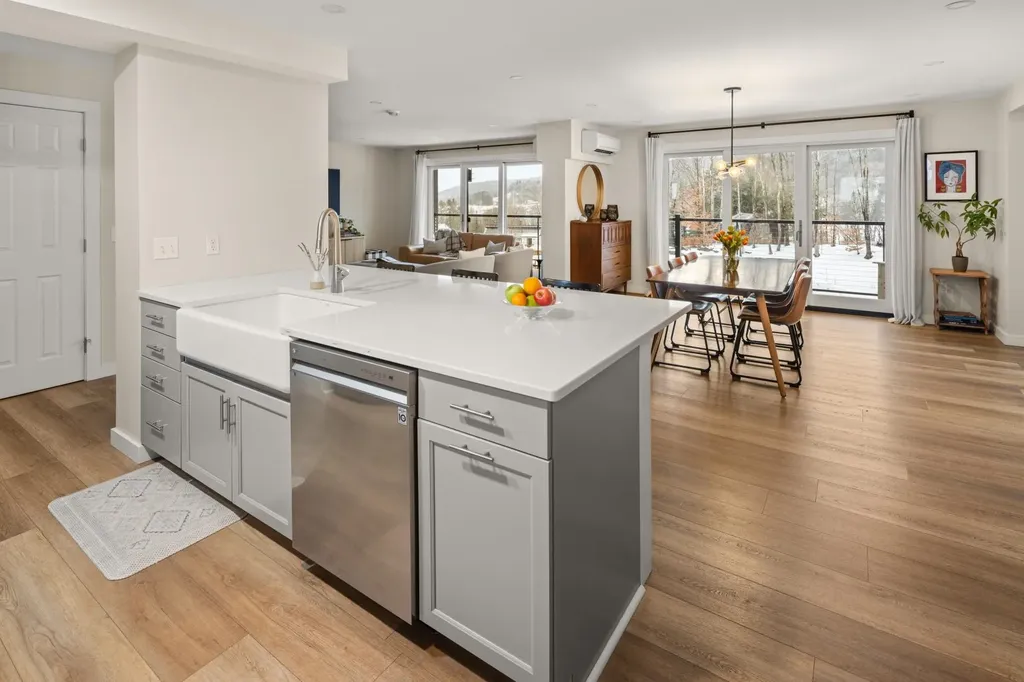 2366 Mountain Road Stowe VT 05672