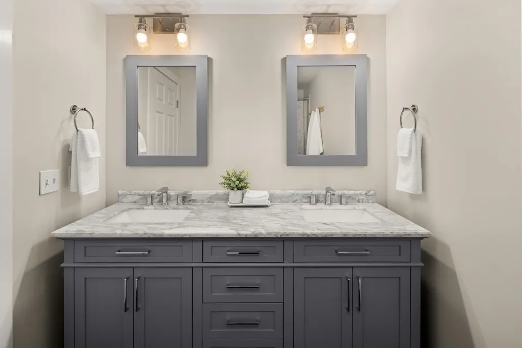 2366 Mountain Road Stowe VT 05672