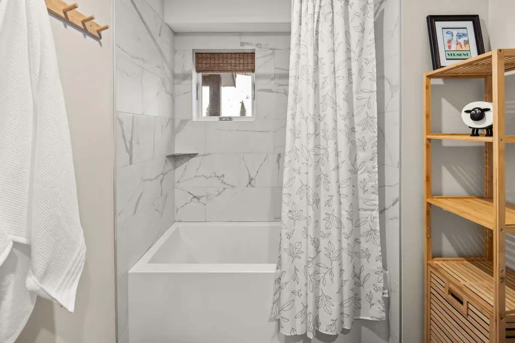 2366 Mountain Road Stowe VT 05672