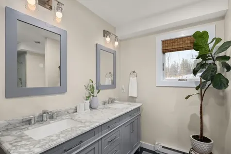 2366 Mountain Road Stowe VT 05672