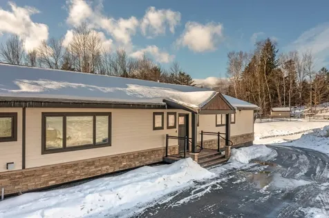 2366 Mountain Road Stowe VT 05672