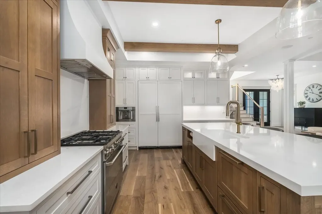 63 Commanders Helm Laconia NH 03246