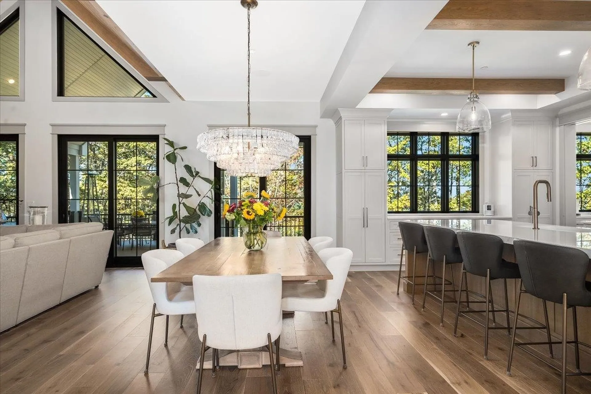 63 Commanders Helm Laconia NH 03246