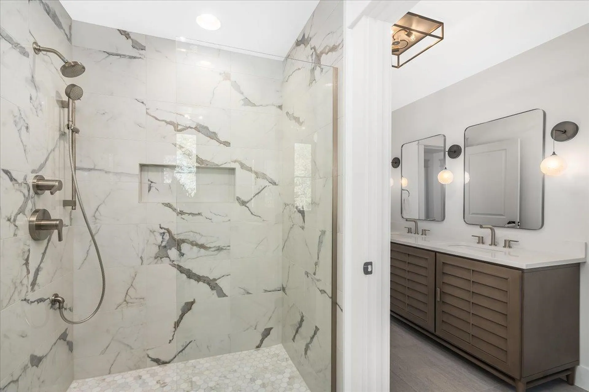 63 Commanders Helm Laconia NH 03246