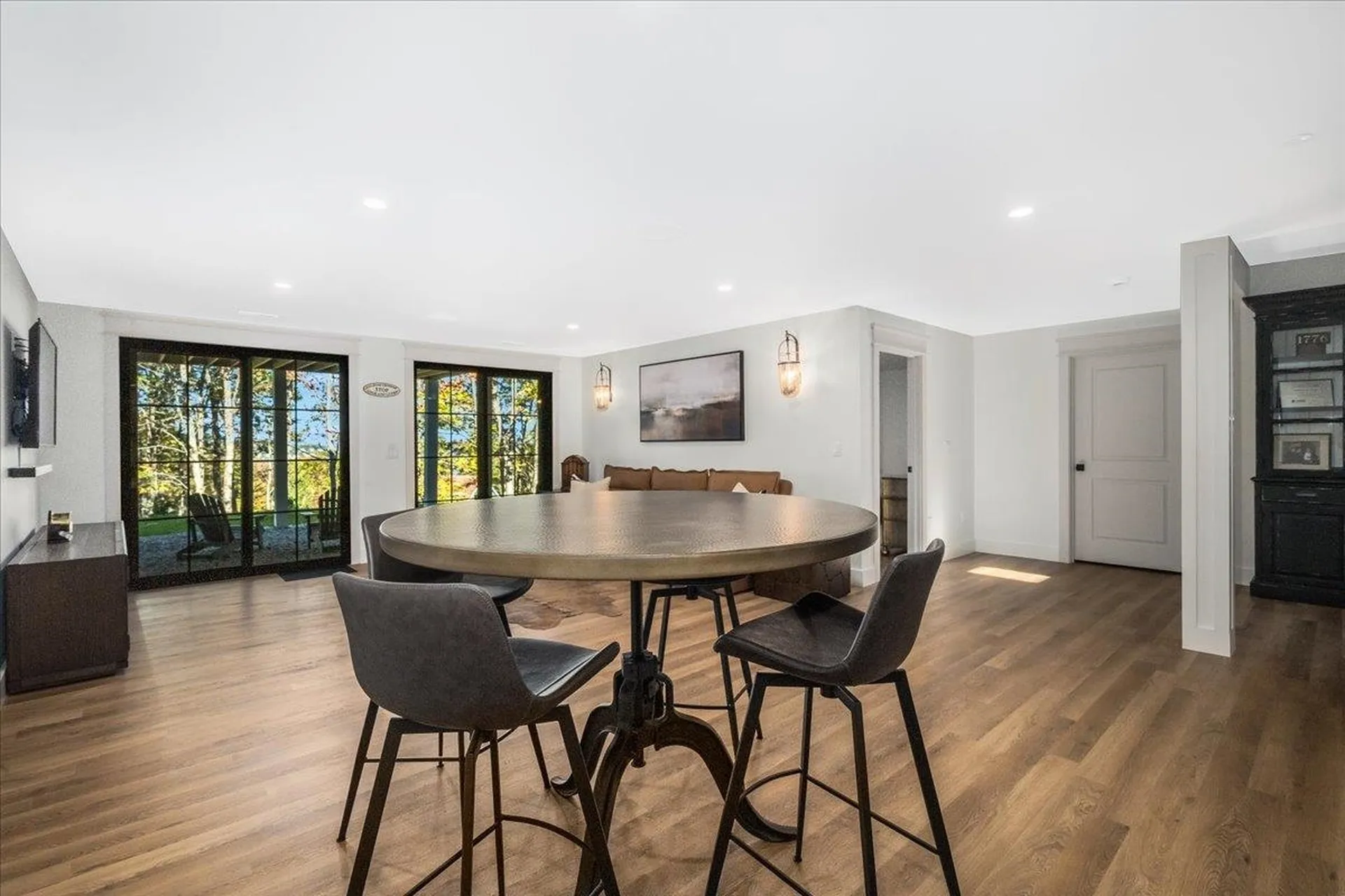 63 Commanders Helm Laconia NH 03246