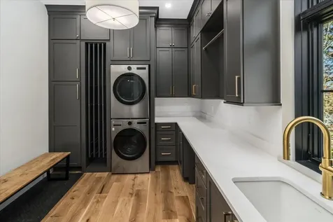 63 Commanders Helm Laconia NH 03246