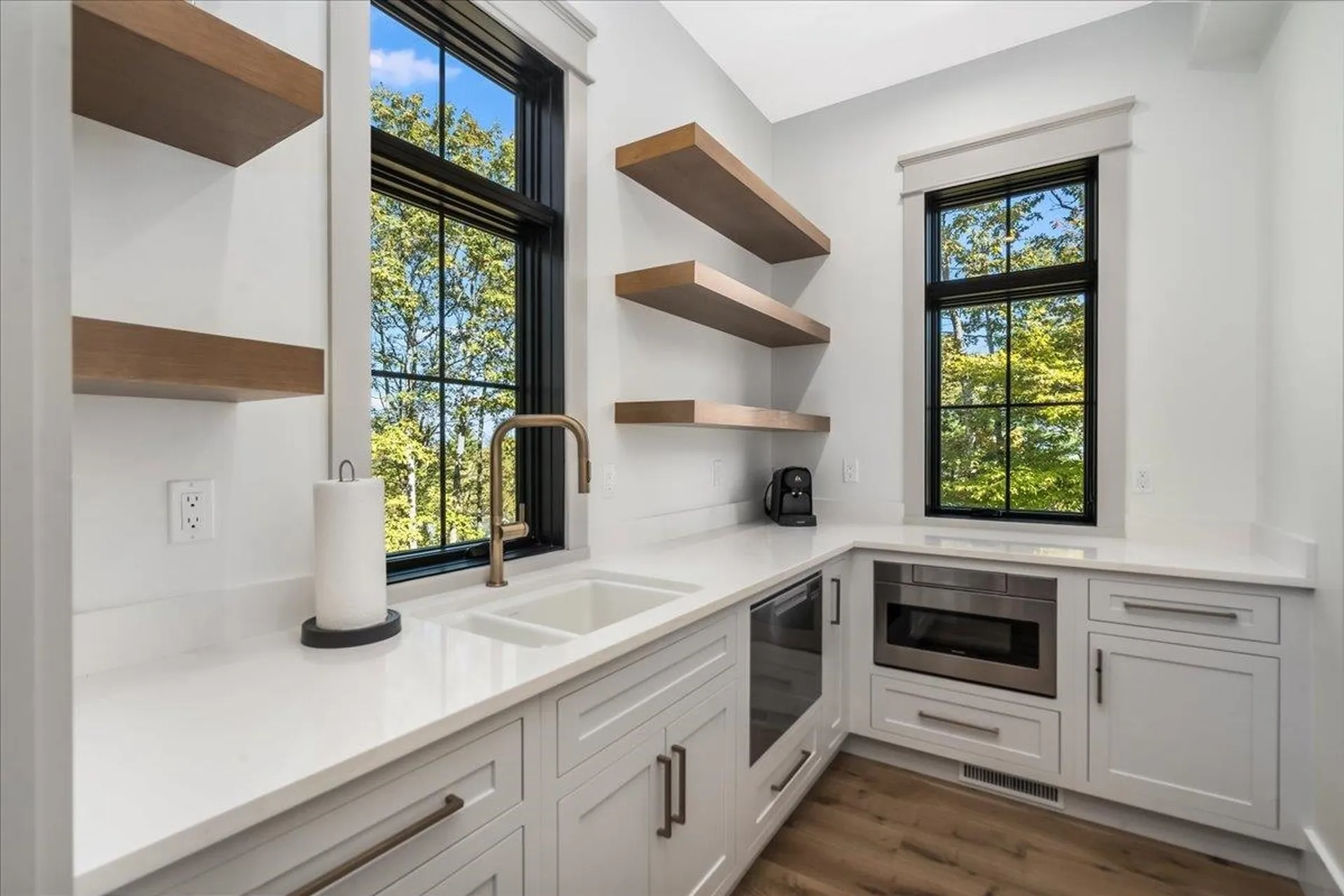 63 Commanders Helm Laconia NH 03246