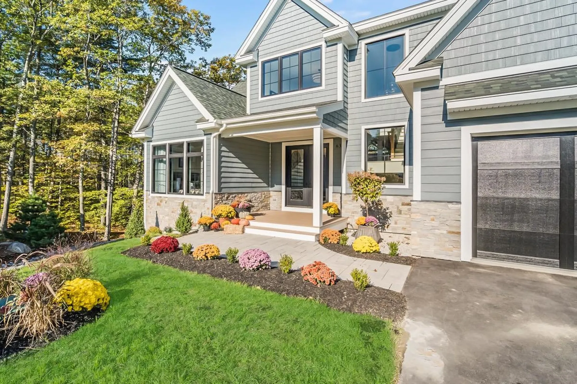 63 Commanders Helm Laconia NH 03246