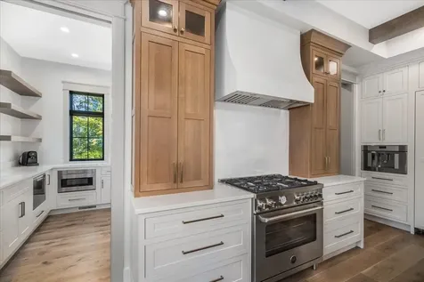 63 Commanders Helm Laconia NH 03246