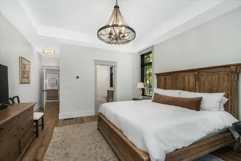 63 Commanders Helm Laconia NH 03246