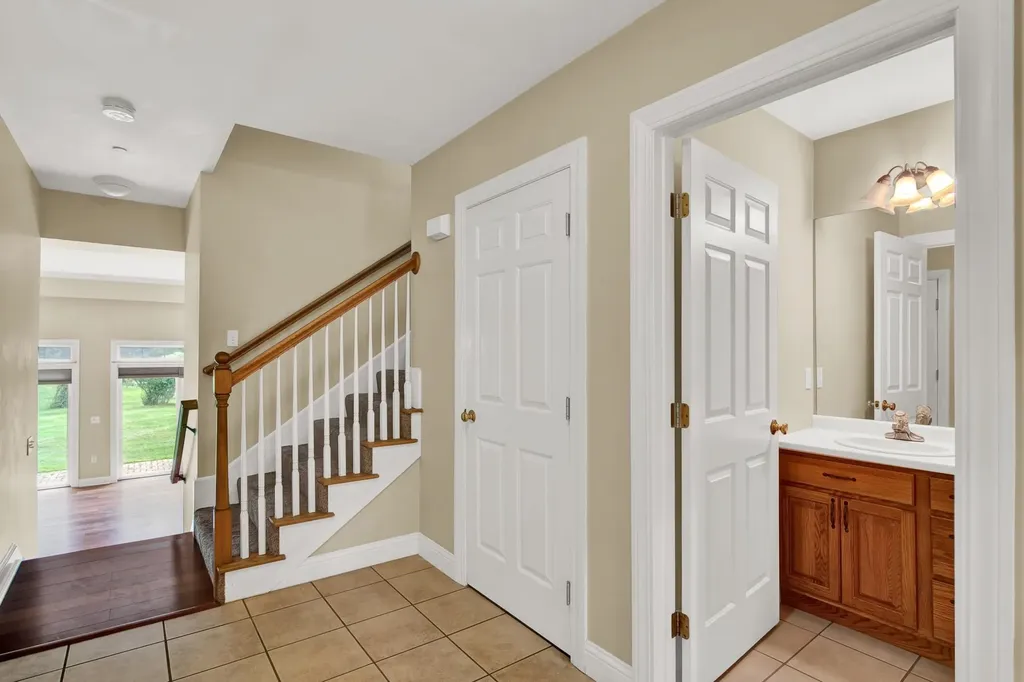 8 Deborah Lane Dover NH 03820