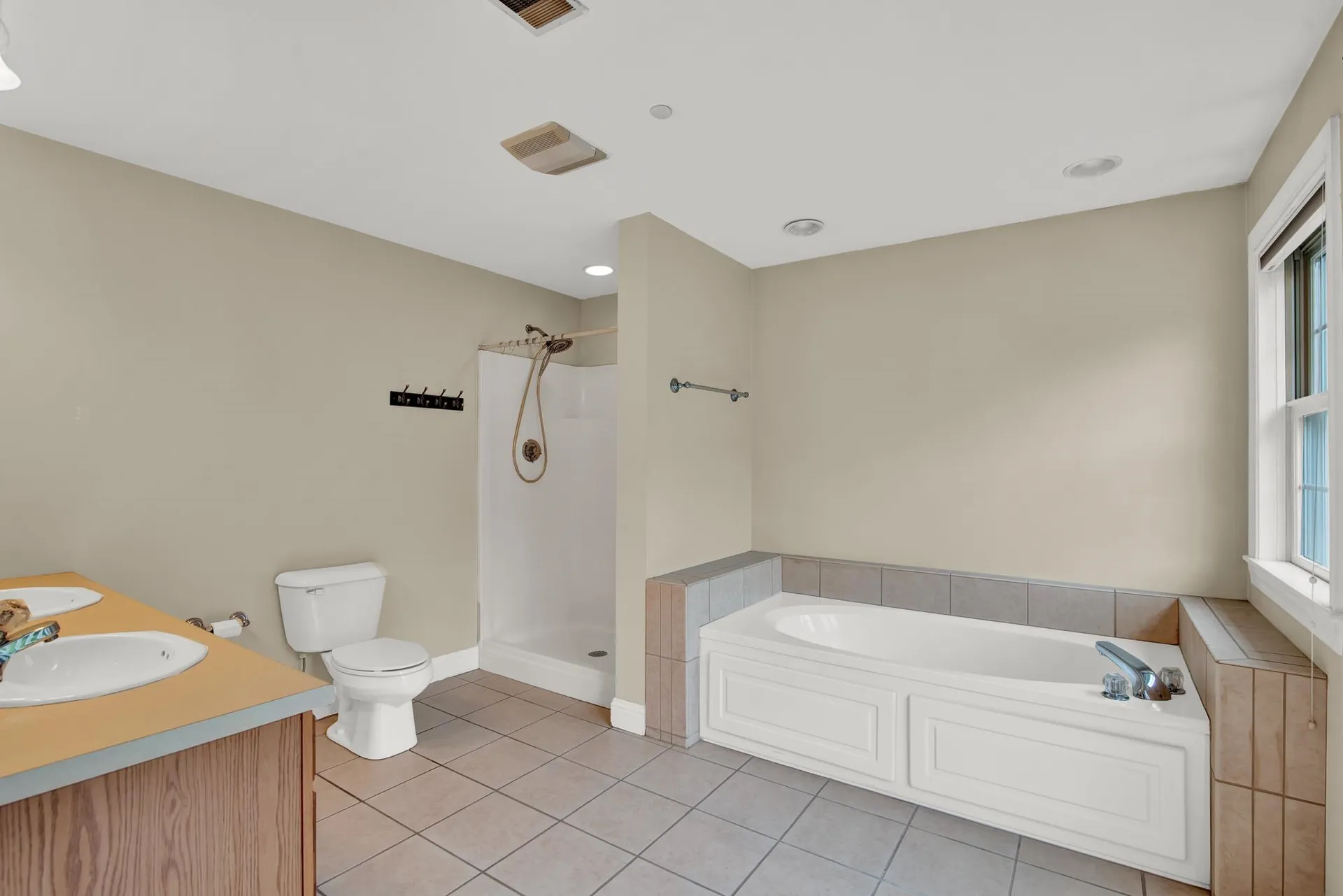 8 Deborah Lane Dover NH 03820