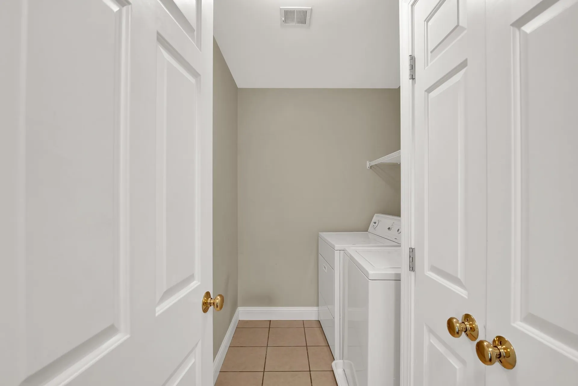 8 Deborah Lane Dover NH 03820