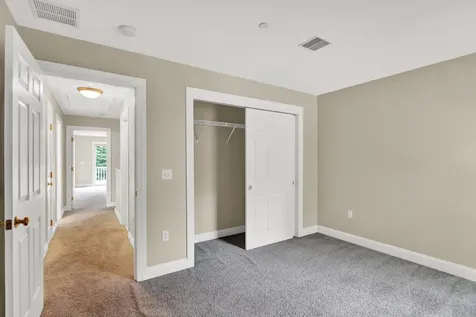 8 Deborah Lane Dover NH 03820