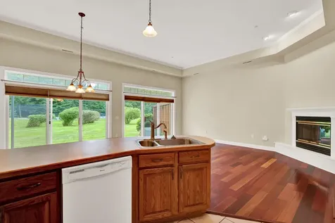 8 Deborah Lane Dover NH 03820