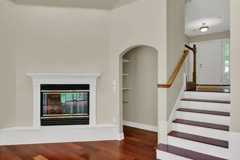 8 Deborah Lane Dover NH 03820