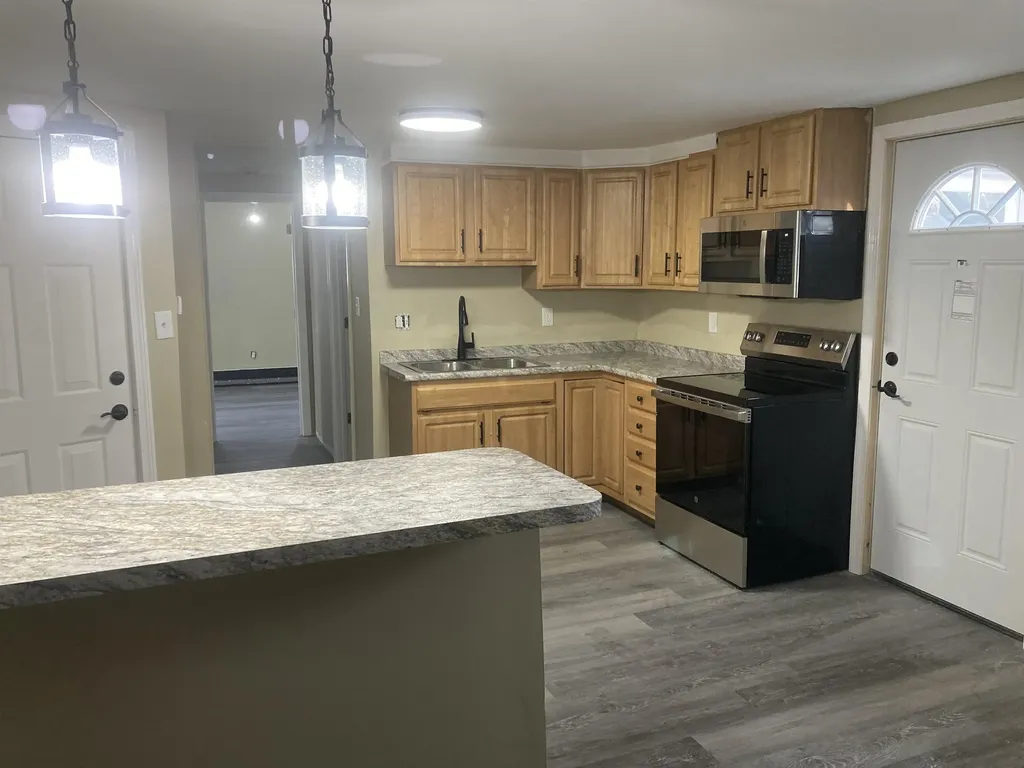 72 Plain Street Rutland City VT 05701