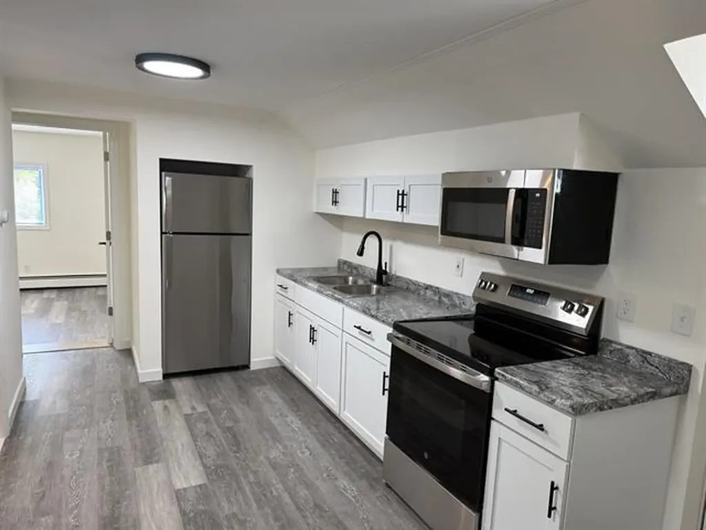 72 Plain Street Rutland City VT 05701