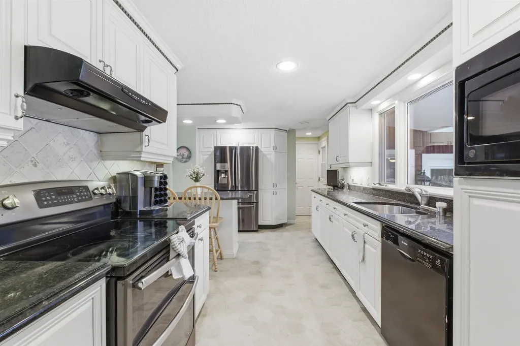 166 Connector Road Lincoln NH 03251