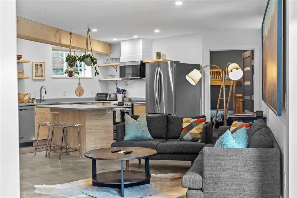 454 Mountain Road Stowe VT 05672