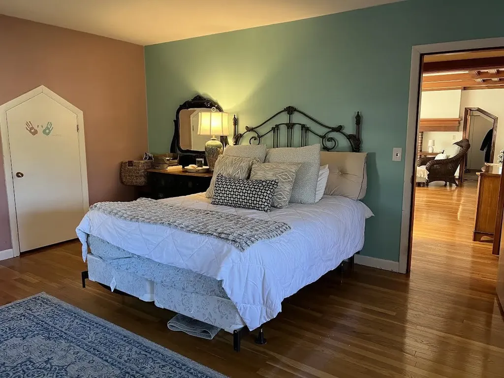 104 North Gate Road Manchester NH 03104